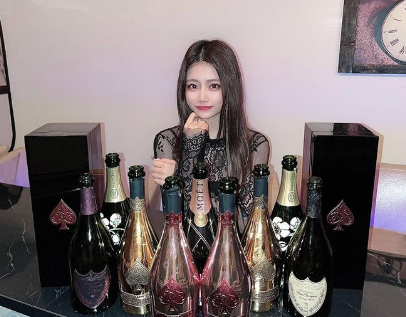 Cafe＆Bar Alice（アリス）