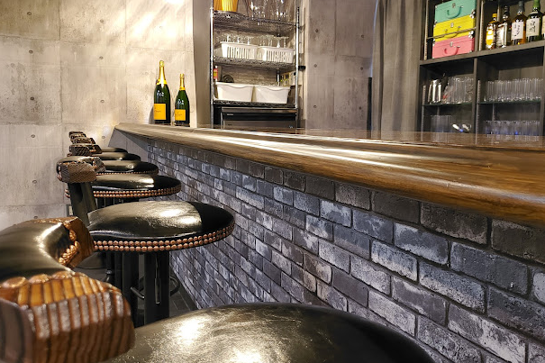 八千代台で人気のガールズバー・スナック・キャバクラ7選｜贅沢な時間を過ごすならここ！