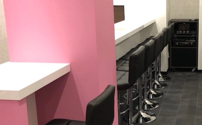 Girls Bar M