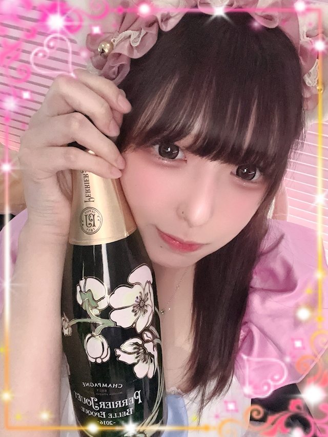 大阪府江坂で人気のガールズバー5選！夜を楽しもう