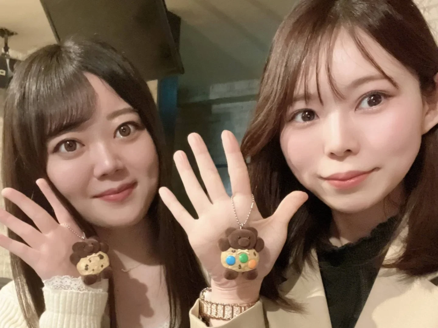 Photo shared by Girl's Bar バッカス新潟駅前店 on May 05, 2026 tagging @bacchus_akane_joy. May be an image of one or more people, hair, duffle coat and text.